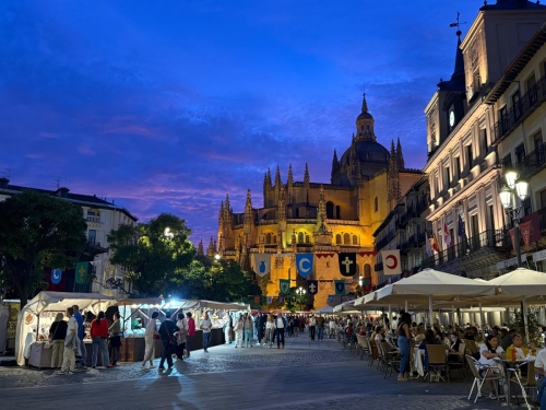 Plaza de los mercaderes- Proclamacion reina Isabel 2025